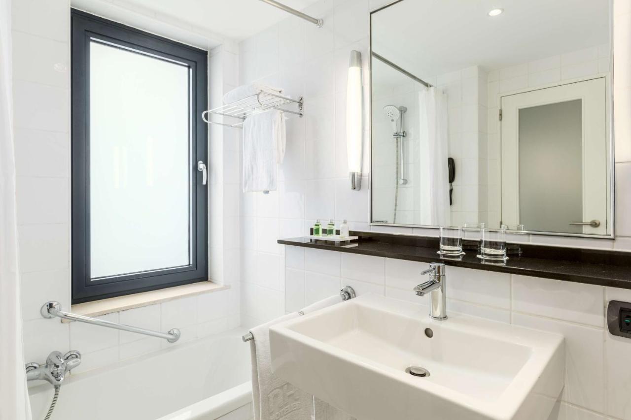 Nh Grand Place Arenberg Hotel 4*